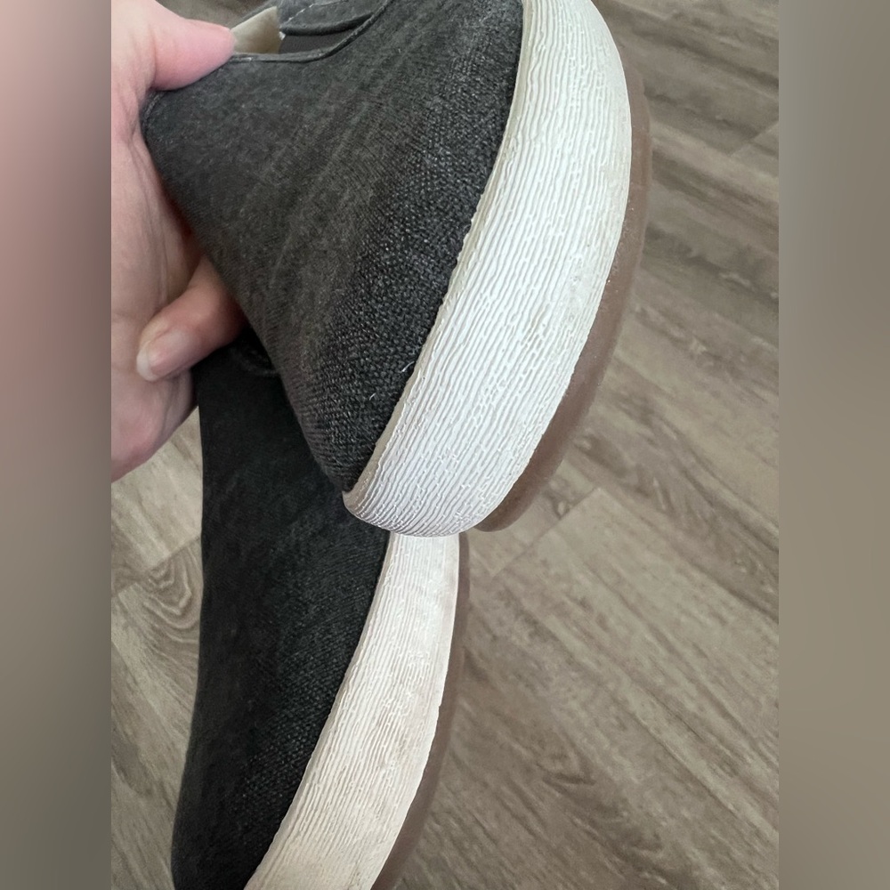 Taos Slip-On Canvas Shoes 8 - Picture 5 of 6